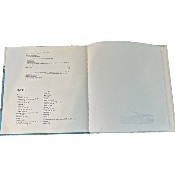 Math Counts By Henry Pluckrose Set Of 2 Hardcover Book (Capacity & Weight) - Picture 5 of 9